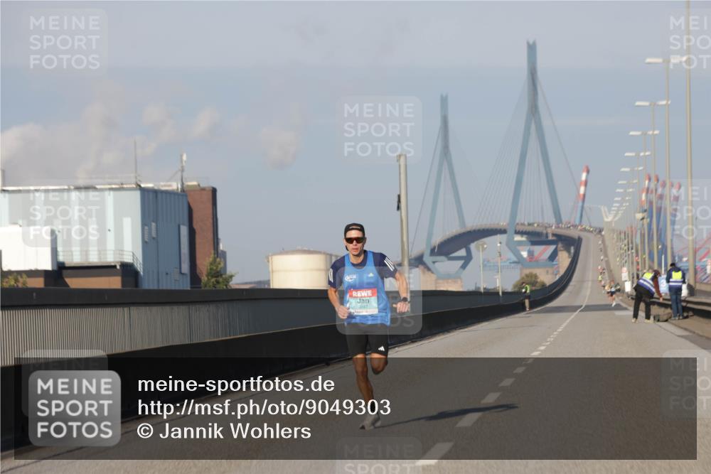 03.10.2025 - Köhlbrandbrückenlauf Jannik Wohlers http://msf.ph/oto/9049303 03.10.2025 09:33:41 Position 3 3247 meine-sportfotos.de