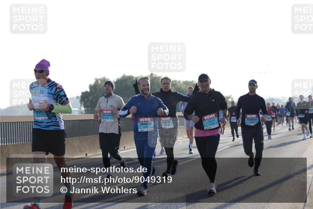 03.10.2025 - Köhlbrandbrückenlauf Jannik Wohlers http://msf.ph/oto/9049319 03.10.2025 09:18:23 Position 3 3457, 1675, 1408, 3799, 1605 meine-sportfotos.de