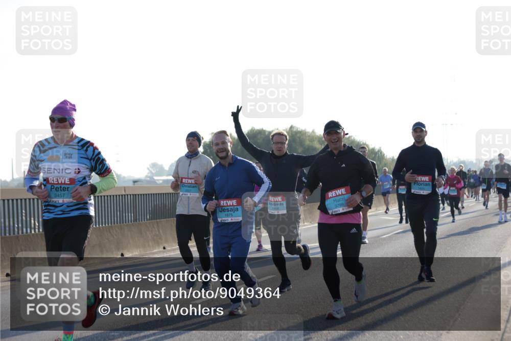 03.10.2025 - Köhlbrandbrückenlauf Jannik Wohlers http://msf.ph/oto/9049364 03.10.2025 09:18:23 Position 3 3457, 2027, 1675, 1408, 3799 meine-sportfotos.de