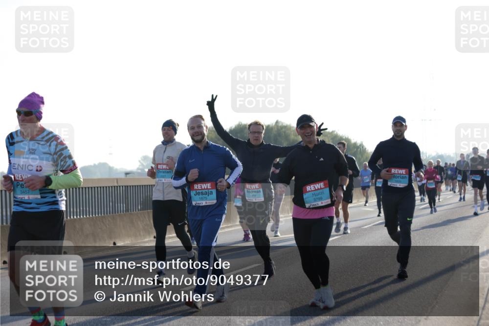 03.10.2025 - Köhlbrandbrückenlauf Jannik Wohlers http://msf.ph/oto/9049377 03.10.2025 09:18:24 Position 3 3457, 1675, 1408, 3799, 1605 meine-sportfotos.de