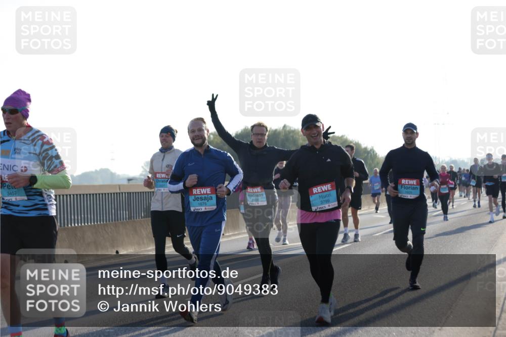 03.10.2025 - Köhlbrandbrückenlauf Jannik Wohlers http://msf.ph/oto/9049383 03.10.2025 09:18:24 Position 3 3457, 1675, 1408, 3799, 1605 meine-sportfotos.de