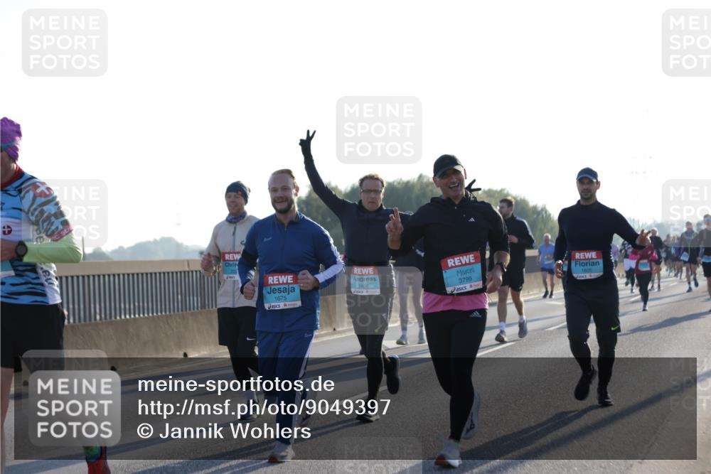 03.10.2025 - Köhlbrandbrückenlauf Jannik Wohlers http://msf.ph/oto/9049397 03.10.2025 09:18:24 Position 3 1675, 1408, 3799, 1605 meine-sportfotos.de