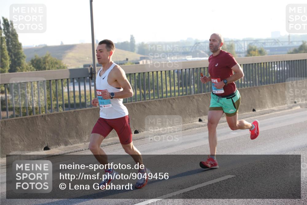 03.10.2025 - Köhlbrandbrückenlauf Lena Gebhardt http://msf.ph/oto/9049456 03.10.2025 09:12:28 Position 1 1013 meine-sportfotos.de