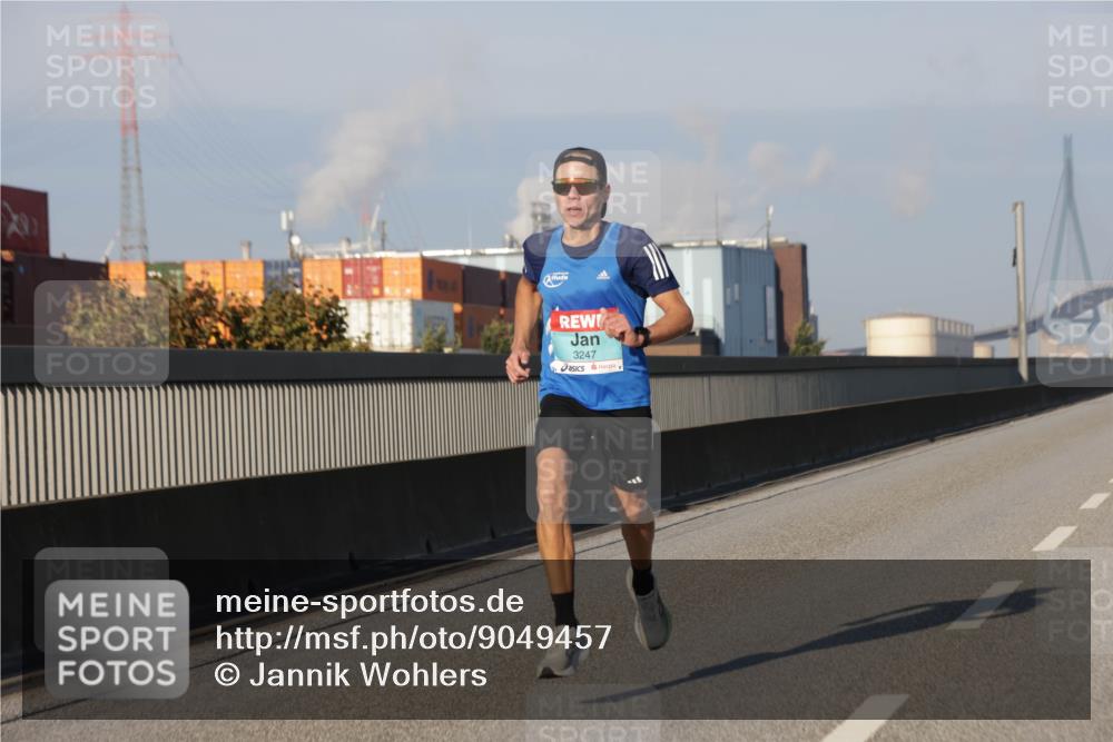 03.10.2025 - Köhlbrandbrückenlauf Jannik Wohlers http://msf.ph/oto/9049457 03.10.2025 09:33:45 Position 3 3247 meine-sportfotos.de