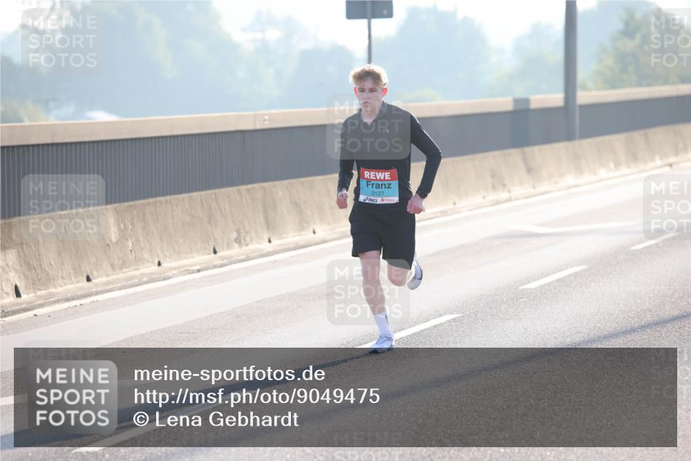 03.10.2025 - Köhlbrandbrückenlauf Lena Gebhardt http://msf.ph/oto/9049475 03.10.2025 09:12:54 Position 1 3127 meine-sportfotos.de