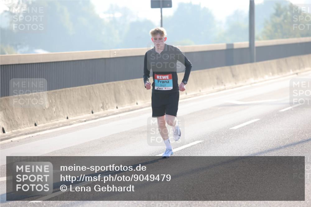 03.10.2025 - Köhlbrandbrückenlauf Lena Gebhardt http://msf.ph/oto/9049479 03.10.2025 09:12:54 Position 1 3127 meine-sportfotos.de