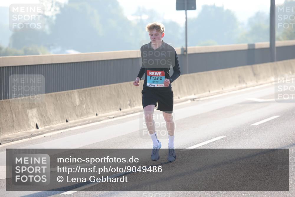 03.10.2025 - Köhlbrandbrückenlauf Lena Gebhardt http://msf.ph/oto/9049486 03.10.2025 09:12:54 Position 1 3127 meine-sportfotos.de