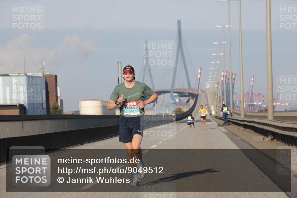 03.10.2025 - Köhlbrandbrückenlauf Jannik Wohlers http://msf.ph/oto/9049512 03.10.2025 09:34:26 Position 3 1008 meine-sportfotos.de