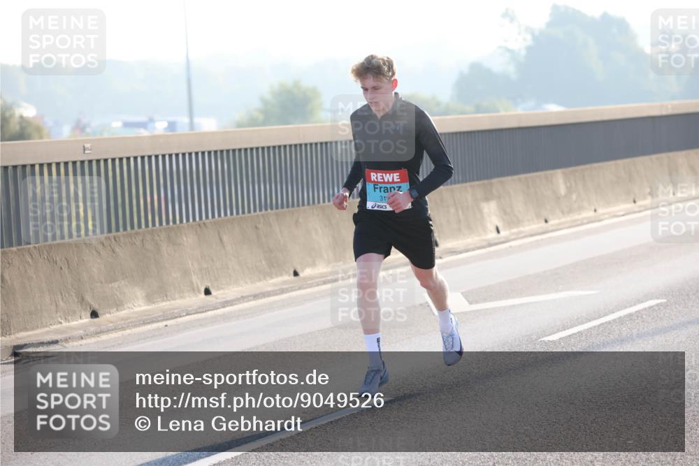 03.10.2025 - Köhlbrandbrückenlauf Lena Gebhardt http://msf.ph/oto/9049526 03.10.2025 09:12:56 Position 1 31 meine-sportfotos.de
