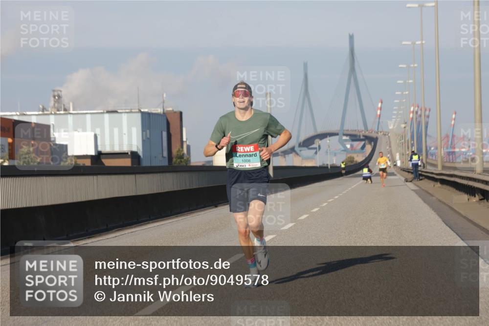03.10.2025 - Köhlbrandbrückenlauf Jannik Wohlers http://msf.ph/oto/9049578 03.10.2025 09:34:27 Position 3 1008 meine-sportfotos.de