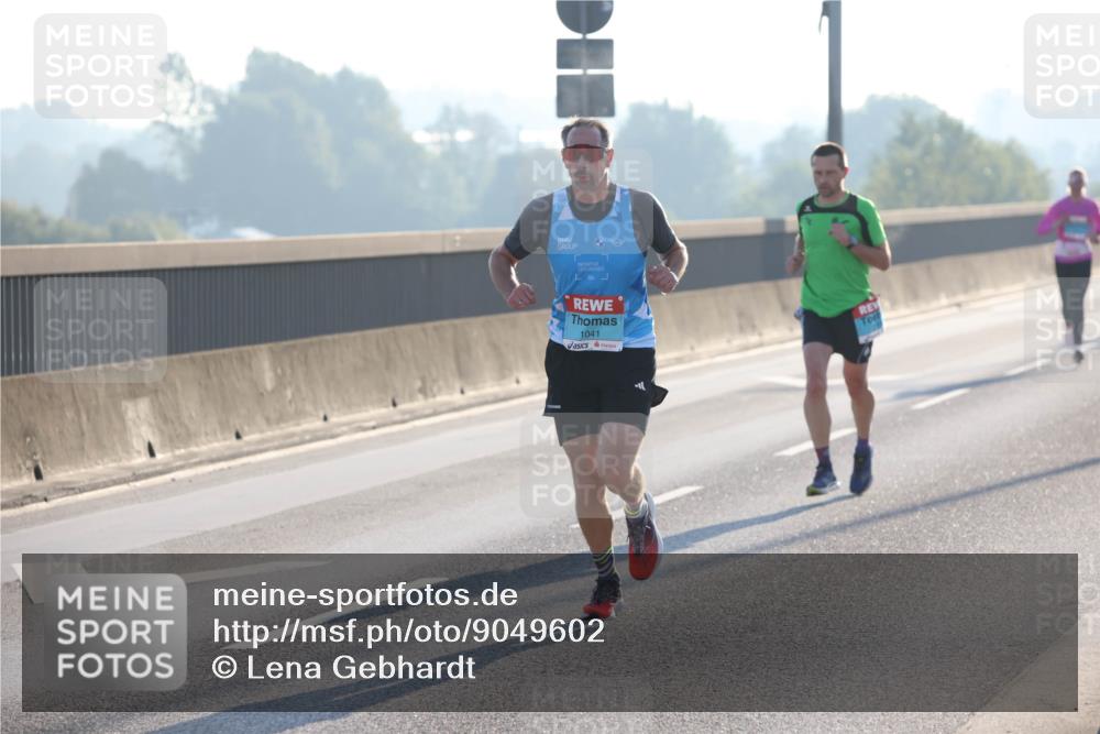 03.10.2025 - Köhlbrandbrückenlauf Lena Gebhardt http://msf.ph/oto/9049602 03.10.2025 09:13:05 Position 1 1041 meine-sportfotos.de