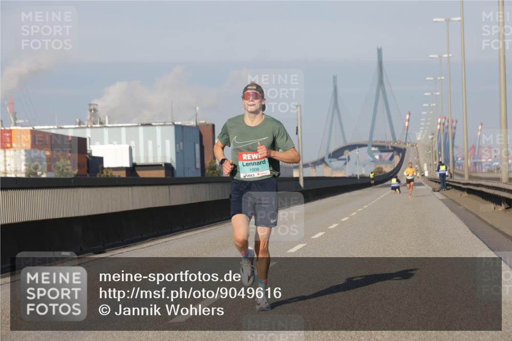 03.10.2025 - Köhlbrandbrückenlauf Jannik Wohlers http://msf.ph/oto/9049616 03.10.2025 09:34:27 Position 3 1008 meine-sportfotos.de