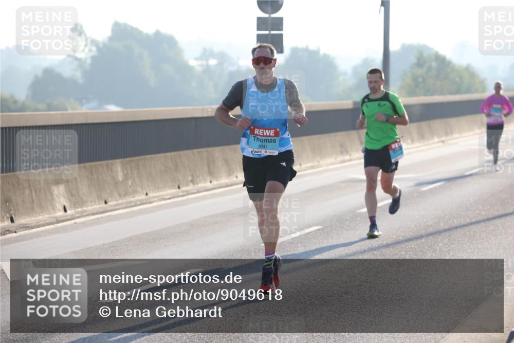 03.10.2025 - Köhlbrandbrückenlauf Lena Gebhardt http://msf.ph/oto/9049618 03.10.2025 09:13:05 Position 1 1041 meine-sportfotos.de