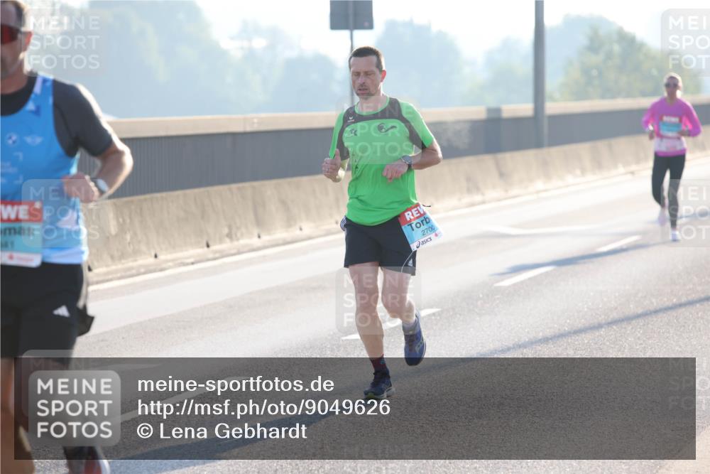 03.10.2025 - Köhlbrandbrückenlauf Lena Gebhardt http://msf.ph/oto/9049626 03.10.2025 09:13:06 Position 1 041, 2700 meine-sportfotos.de