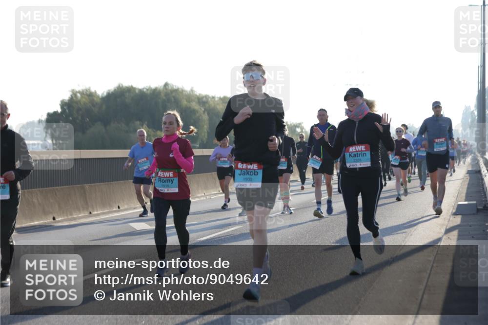 03.10.2025 - Köhlbrandbrückenlauf Jannik Wohlers http://msf.ph/oto/9049642 03.10.2025 09:18:30 Position 3 1515, 1933, 3326 meine-sportfotos.de