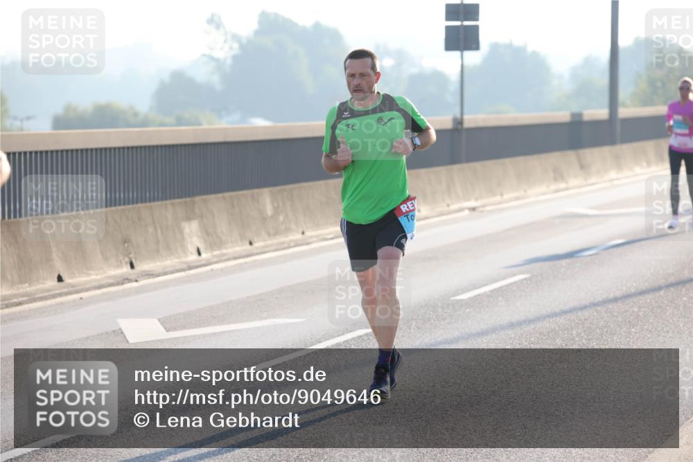 03.10.2025 - Köhlbrandbrückenlauf Lena Gebhardt http://msf.ph/oto/9049646 03.10.2025 09:13:07 Position 1  meine-sportfotos.de