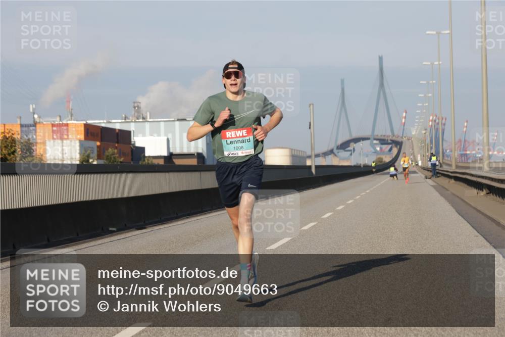 03.10.2025 - Köhlbrandbrückenlauf Jannik Wohlers http://msf.ph/oto/9049663 03.10.2025 09:34:28 Position 3 1008 meine-sportfotos.de