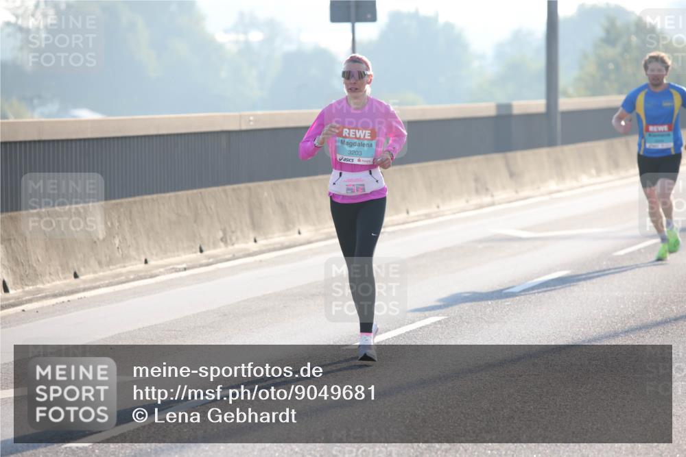 03.10.2025 - Köhlbrandbrückenlauf Lena Gebhardt http://msf.ph/oto/9049681 03.10.2025 09:13:10 Position 1 3203 meine-sportfotos.de
