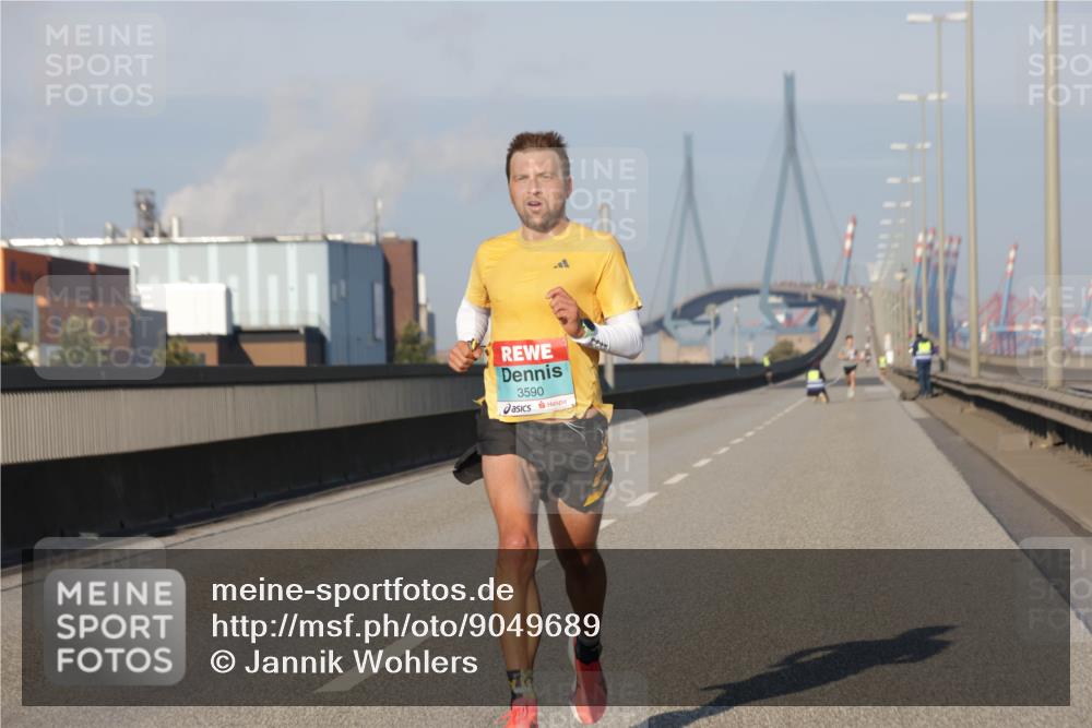 03.10.2025 - Köhlbrandbrückenlauf Jannik Wohlers http://msf.ph/oto/9049689 03.10.2025 09:34:44 Position 3 3590 meine-sportfotos.de