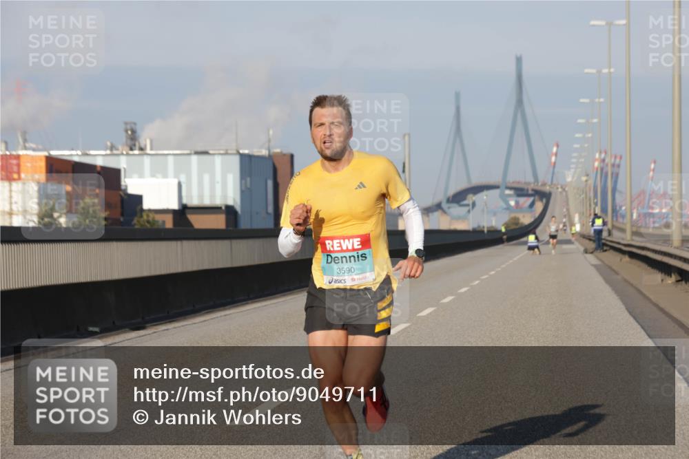 03.10.2025 - Köhlbrandbrückenlauf Jannik Wohlers http://msf.ph/oto/9049711 03.10.2025 09:34:44 Position 3 3590 meine-sportfotos.de