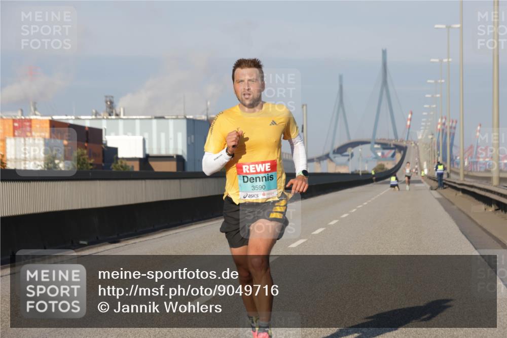 03.10.2025 - Köhlbrandbrückenlauf Jannik Wohlers http://msf.ph/oto/9049716 03.10.2025 09:34:44 Position 3 3590 meine-sportfotos.de