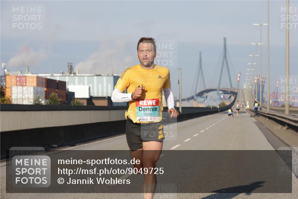 03.10.2025 - Köhlbrandbrückenlauf Jannik Wohlers http://msf.ph/oto/9049725 03.10.2025 09:34:44 Position 3 3590 meine-sportfotos.de