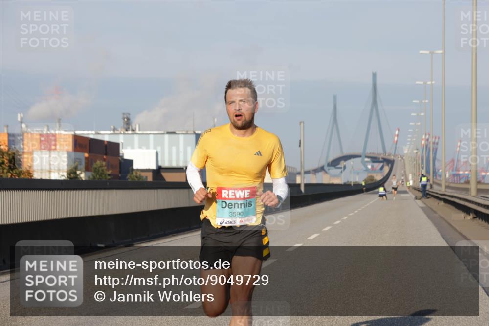 03.10.2025 - Köhlbrandbrückenlauf Jannik Wohlers http://msf.ph/oto/9049729 03.10.2025 09:34:44 Position 3 3590 meine-sportfotos.de