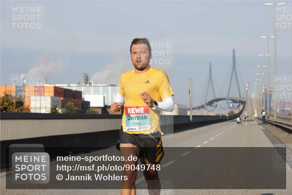 03.10.2025 - Köhlbrandbrückenlauf Jannik Wohlers http://msf.ph/oto/9049748 03.10.2025 09:34:44 Position 3 3590 meine-sportfotos.de