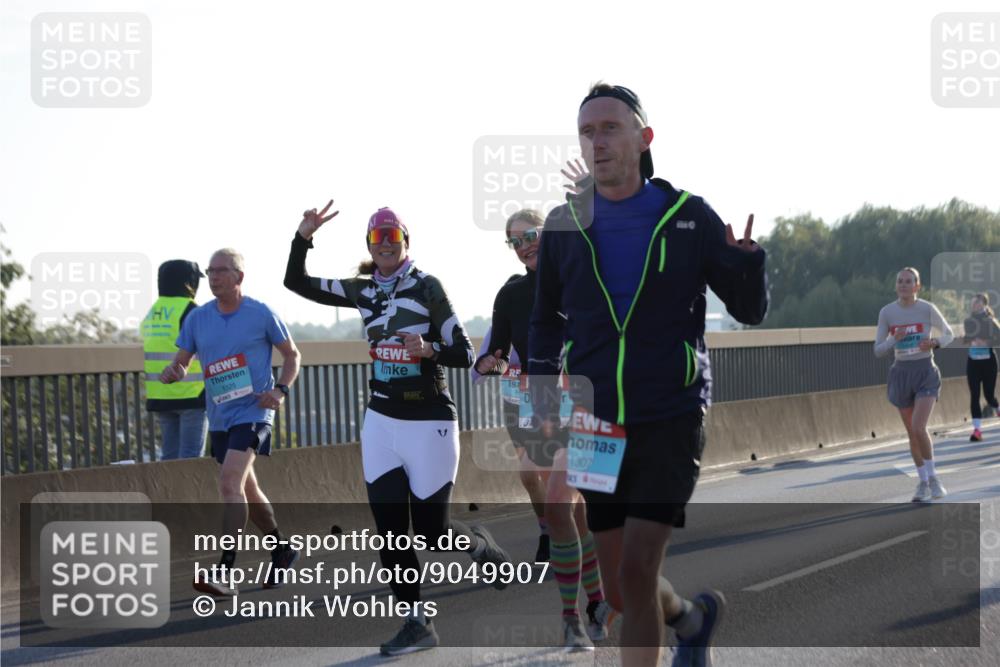 03.10.2025 - Köhlbrandbrückenlauf Jannik Wohlers http://msf.ph/oto/9049907 03.10.2025 09:18:34 Position 3 1325, 1307 meine-sportfotos.de