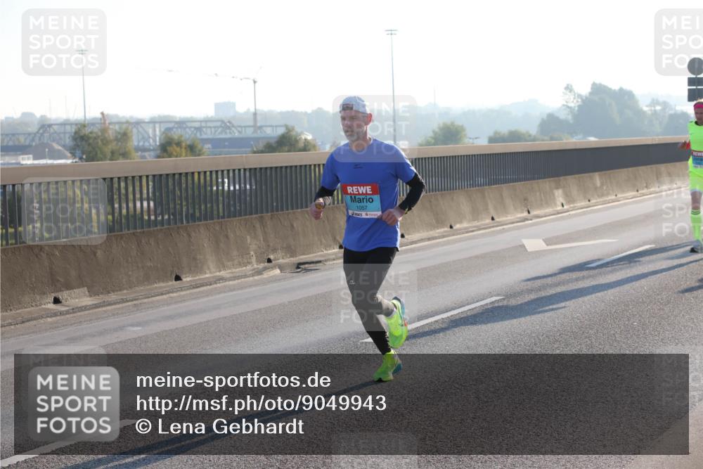 03.10.2025 - Köhlbrandbrückenlauf Lena Gebhardt http://msf.ph/oto/9049943 03.10.2025 09:13:31 Position 1 1057 meine-sportfotos.de
