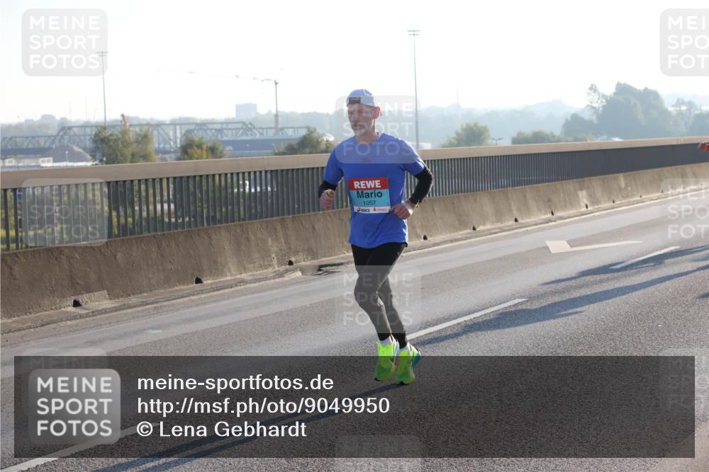 03.10.2025 - Köhlbrandbrückenlauf Lena Gebhardt http://msf.ph/oto/9049950 03.10.2025 09:13:31 Position 1 1057 meine-sportfotos.de