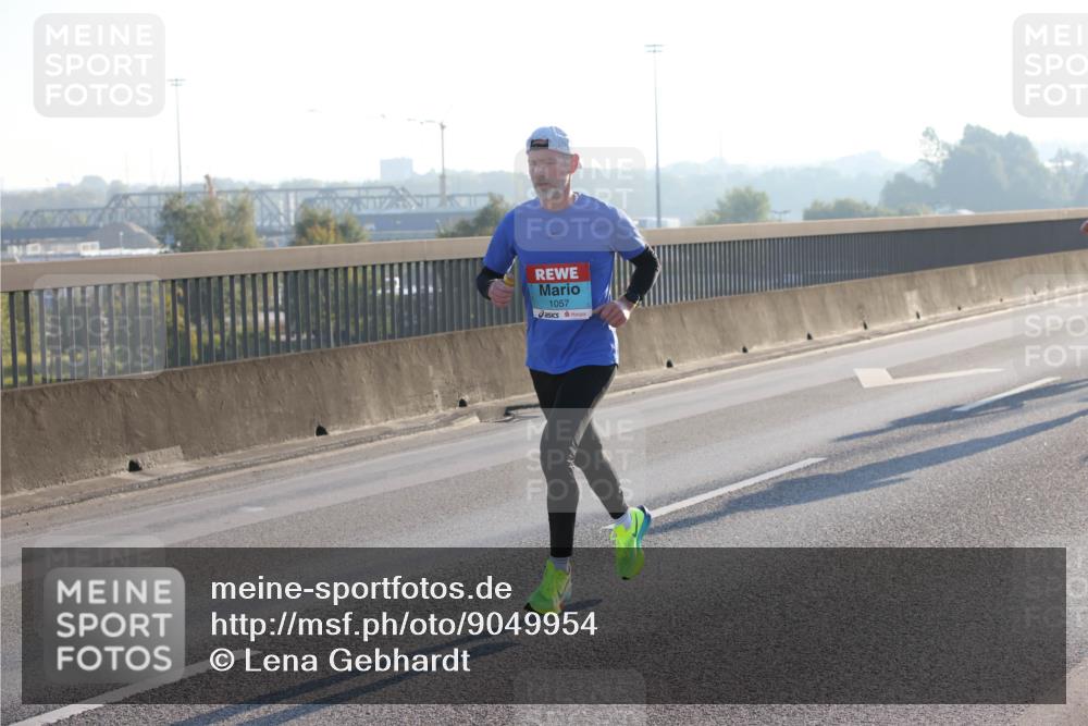 03.10.2025 - Köhlbrandbrückenlauf Lena Gebhardt http://msf.ph/oto/9049954 03.10.2025 09:13:31 Position 1 1057 meine-sportfotos.de