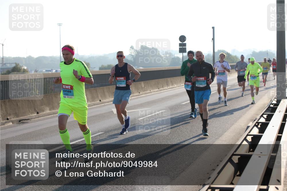 03.10.2025 - Köhlbrandbrückenlauf Lena Gebhardt http://msf.ph/oto/9049984 03.10.2025 09:13:33 Position 1 3082, 1026 meine-sportfotos.de