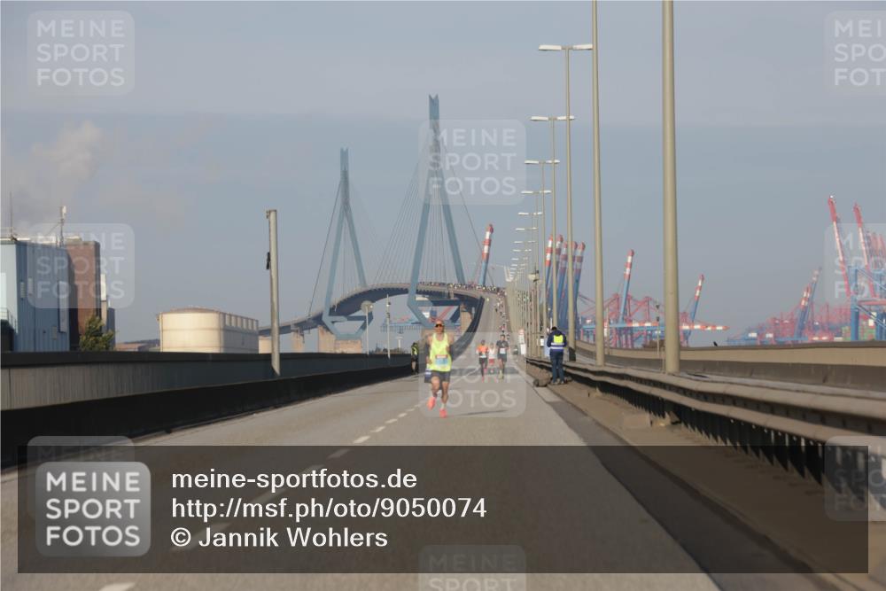 03.10.2025 - Köhlbrandbrückenlauf Jannik Wohlers http://msf.ph/oto/9050074 03.10.2025 09:35:25 Position 3  meine-sportfotos.de