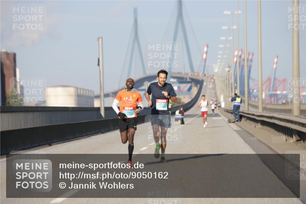 03.10.2025 - Köhlbrandbrückenlauf Jannik Wohlers http://msf.ph/oto/9050162 03.10.2025 09:35:49 Position 3  meine-sportfotos.de