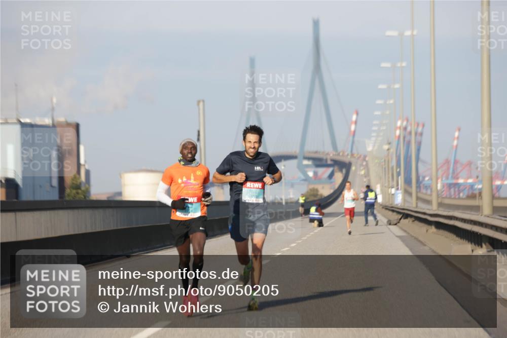 03.10.2025 - Köhlbrandbrückenlauf Jannik Wohlers http://msf.ph/oto/9050205 03.10.2025 09:35:51 Position 3 3760 meine-sportfotos.de