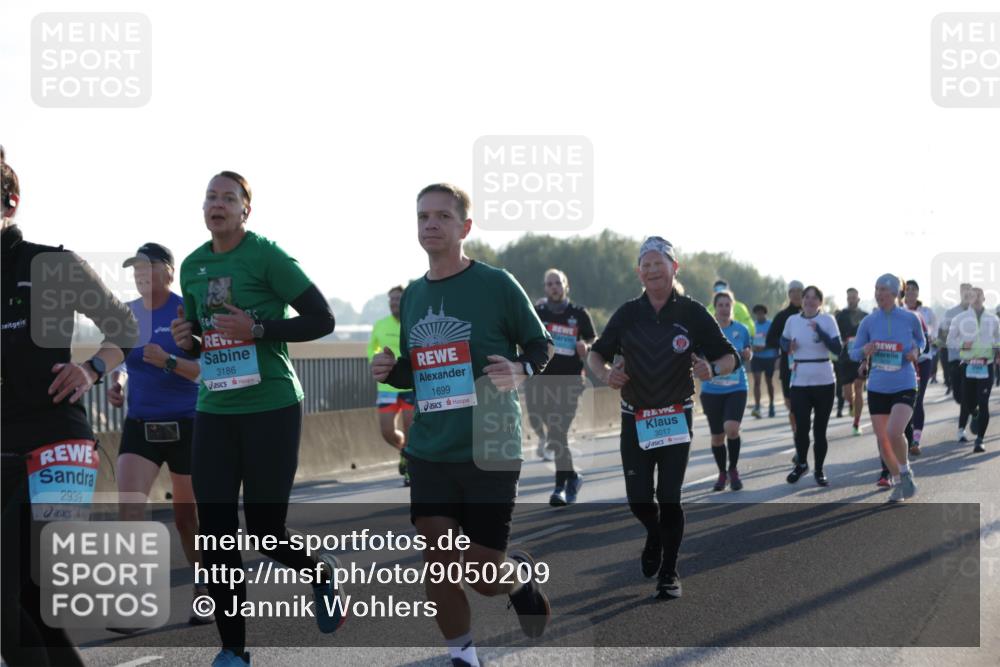 03.10.2025 - Köhlbrandbrückenlauf Jannik Wohlers http://msf.ph/oto/9050209 03.10.2025 09:18:41 Position 3 3186, 1699, 2939, 3017 meine-sportfotos.de