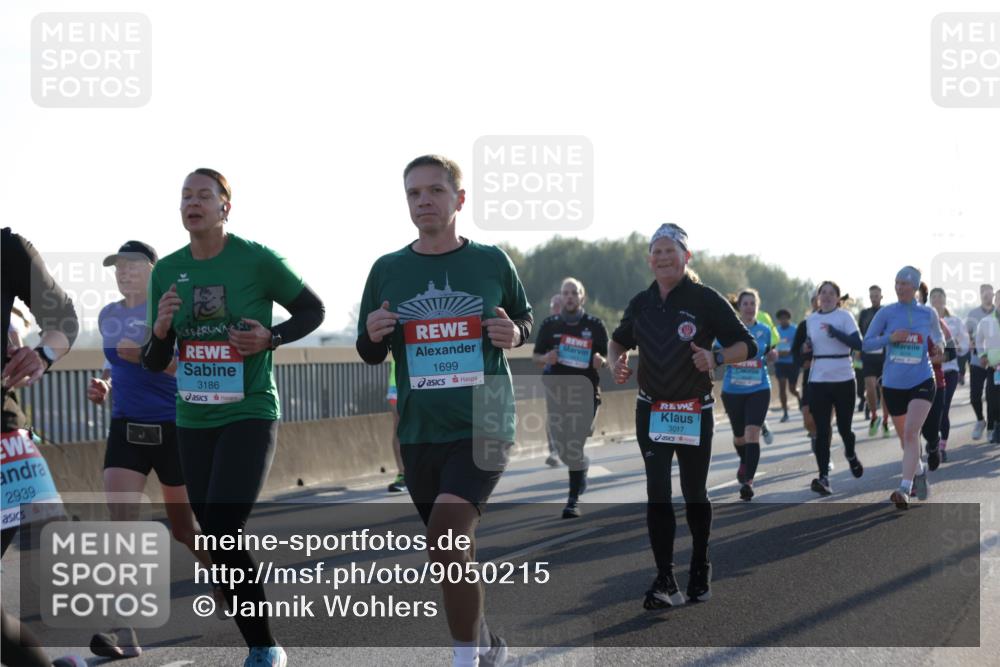 03.10.2025 - Köhlbrandbrückenlauf Jannik Wohlers http://msf.ph/oto/9050215 03.10.2025 09:18:41 Position 3 2939, 3186, 1699, 3017 meine-sportfotos.de