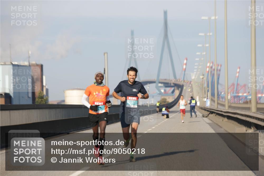 03.10.2025 - Köhlbrandbrückenlauf Jannik Wohlers http://msf.ph/oto/9050218 03.10.2025 09:35:51 Position 3 3760 meine-sportfotos.de