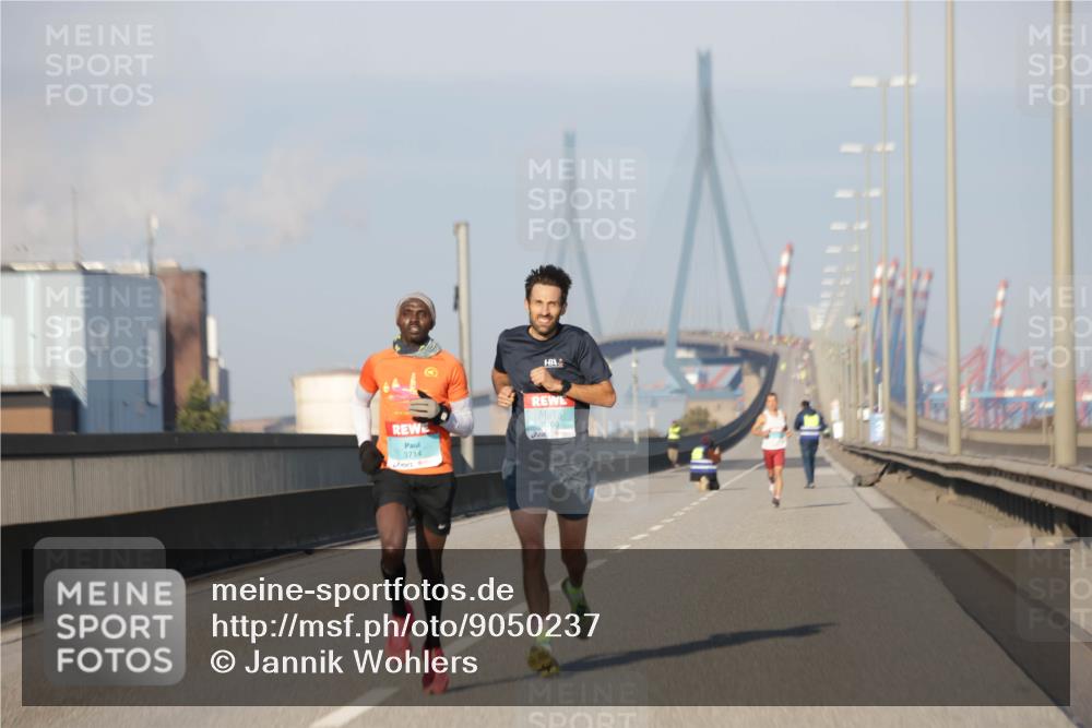03.10.2025 - Köhlbrandbrückenlauf Jannik Wohlers http://msf.ph/oto/9050237 03.10.2025 09:35:51 Position 3 3714, 3760 meine-sportfotos.de