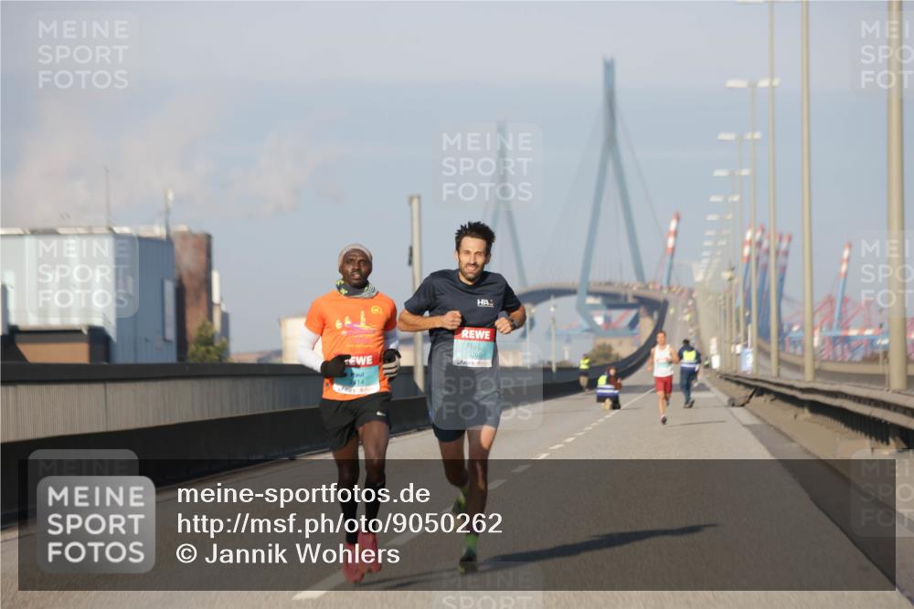 03.10.2025 - Köhlbrandbrückenlauf Jannik Wohlers http://msf.ph/oto/9050262 03.10.2025 09:35:52 Position 3 3760, 3, 14 meine-sportfotos.de