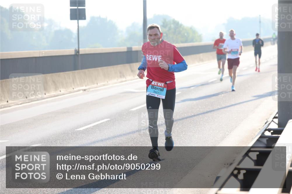 03.10.2025 - Köhlbrandbrückenlauf Lena Gebhardt http://msf.ph/oto/9050299 03.10.2025 09:13:52 Position 1 3401, 5 meine-sportfotos.de