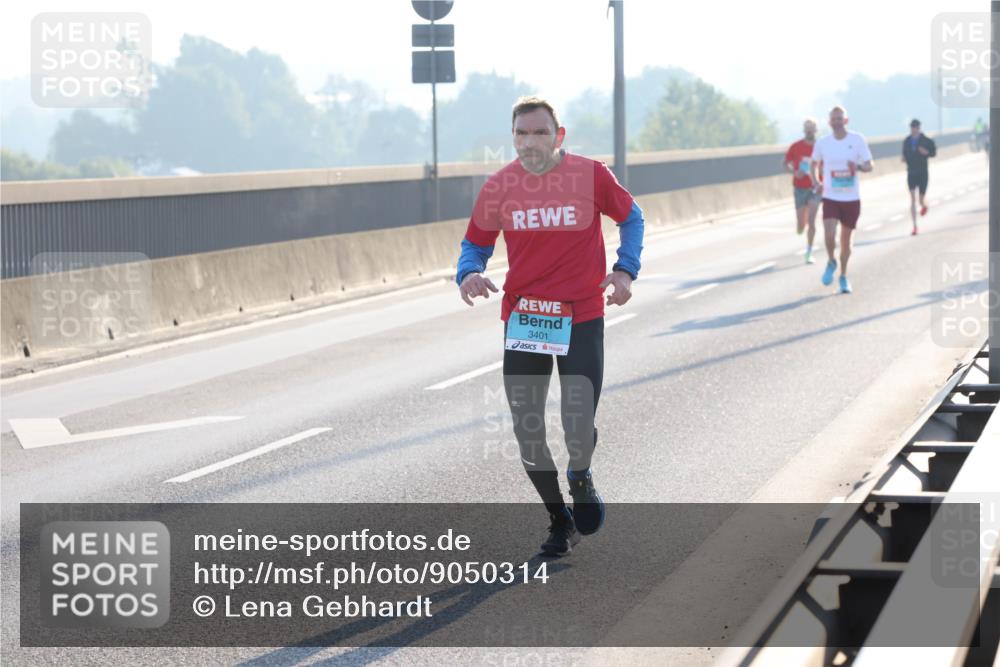 03.10.2025 - Köhlbrandbrückenlauf Lena Gebhardt http://msf.ph/oto/9050314 03.10.2025 09:13:53 Position 1 3401 meine-sportfotos.de