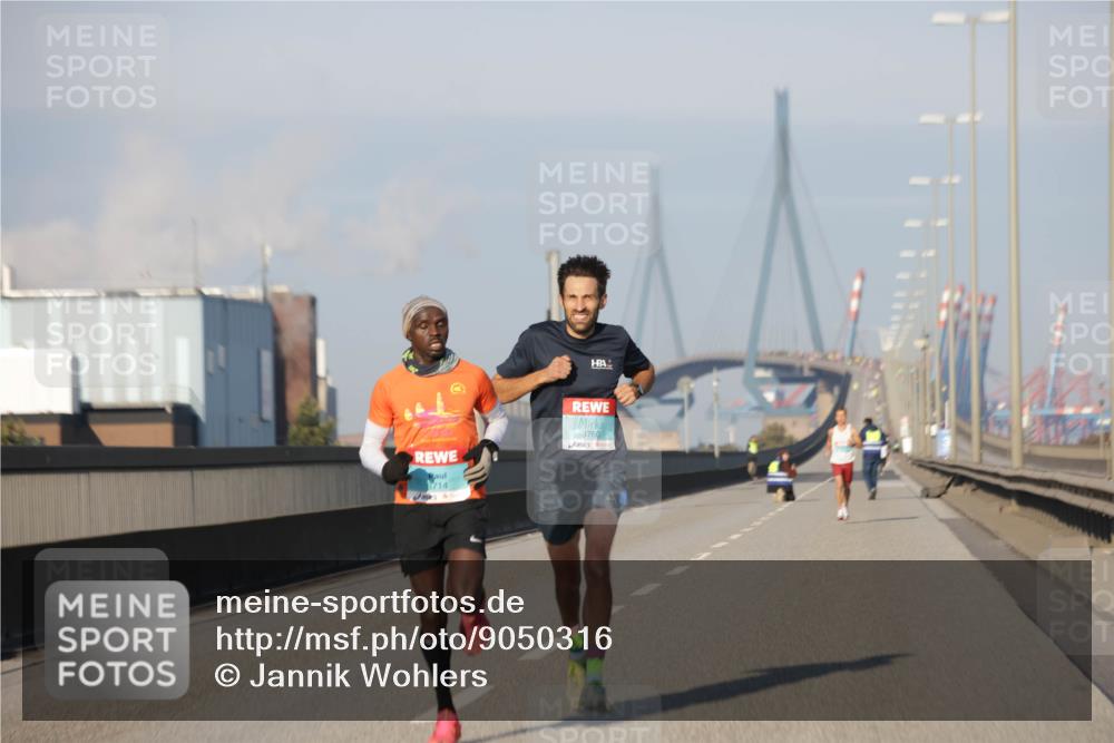 03.10.2025 - Köhlbrandbrückenlauf Jannik Wohlers http://msf.ph/oto/9050316 03.10.2025 09:35:52 Position 3 3714, 3760 meine-sportfotos.de