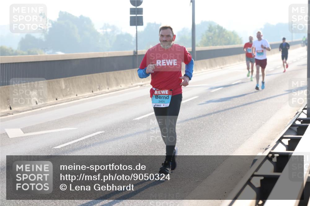 03.10.2025 - Köhlbrandbrückenlauf Lena Gebhardt http://msf.ph/oto/9050324 03.10.2025 09:13:53 Position 1 3401 meine-sportfotos.de