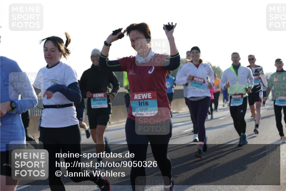 03.10.2025 - Köhlbrandbrückenlauf Jannik Wohlers http://msf.ph/oto/9050326 03.10.2025 09:18:44 Position 3 1338, 3596 meine-sportfotos.de