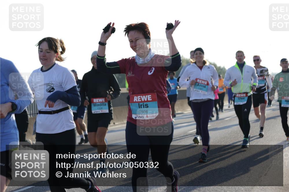 03.10.2025 - Köhlbrandbrückenlauf Jannik Wohlers http://msf.ph/oto/9050332 03.10.2025 09:18:44 Position 3 1338, 3596, 1387 meine-sportfotos.de
