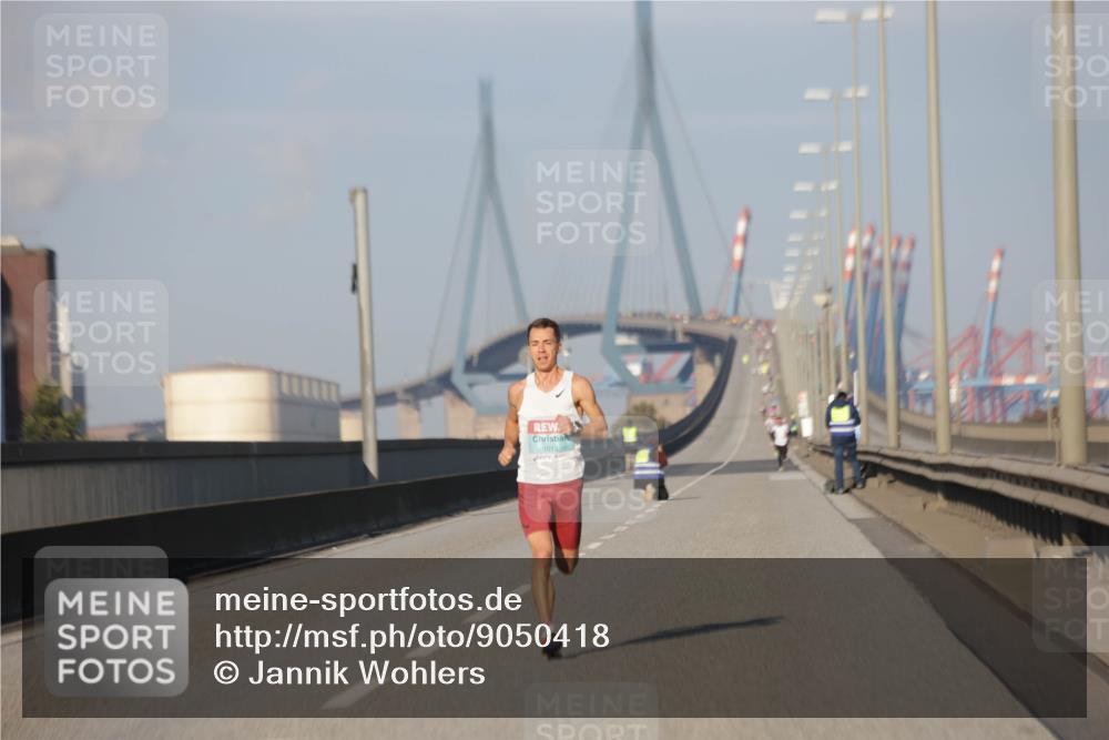 03.10.2025 - Köhlbrandbrückenlauf Jannik Wohlers http://msf.ph/oto/9050418 03.10.2025 09:36:02 Position 3 1013 meine-sportfotos.de