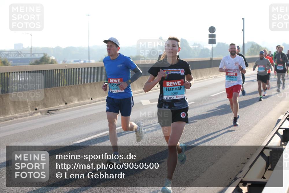 03.10.2025 - Köhlbrandbrückenlauf Lena Gebhardt http://msf.ph/oto/9050500 03.10.2025 09:14:17 Position 1 3248, 3008 meine-sportfotos.de