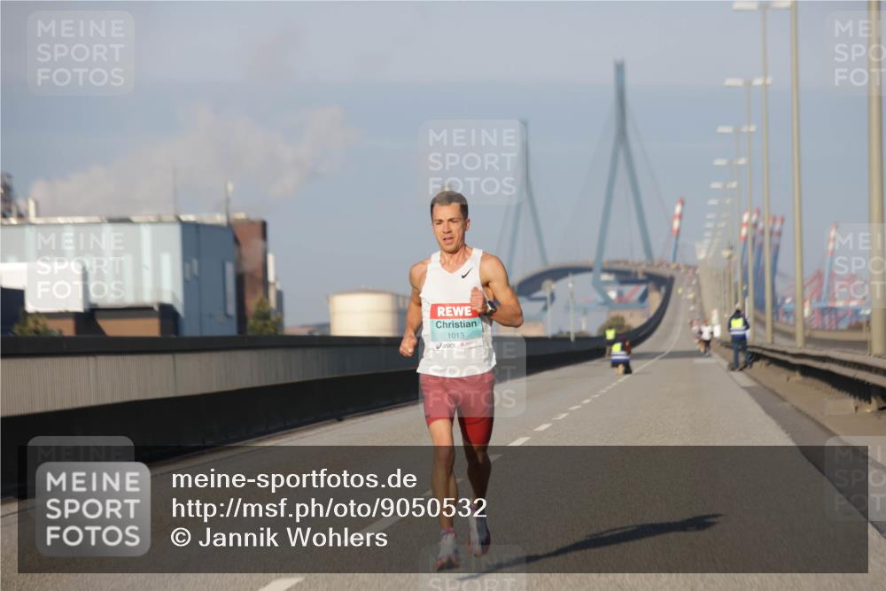 03.10.2025 - Köhlbrandbrückenlauf Jannik Wohlers http://msf.ph/oto/9050532 03.10.2025 09:36:05 Position 3 1013 meine-sportfotos.de